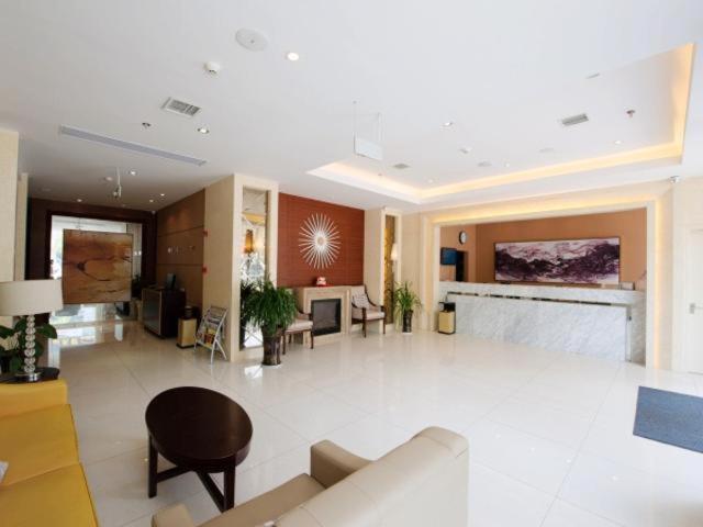 Jinjiang Inn Xianning Yinquan Avenue Hot Spring Hotel Екстериор снимка