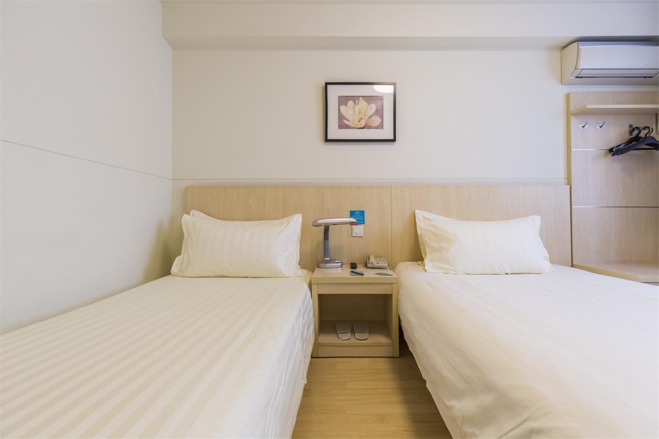 Jinjiang Inn Xianning Yinquan Avenue Hot Spring Hotel Екстериор снимка