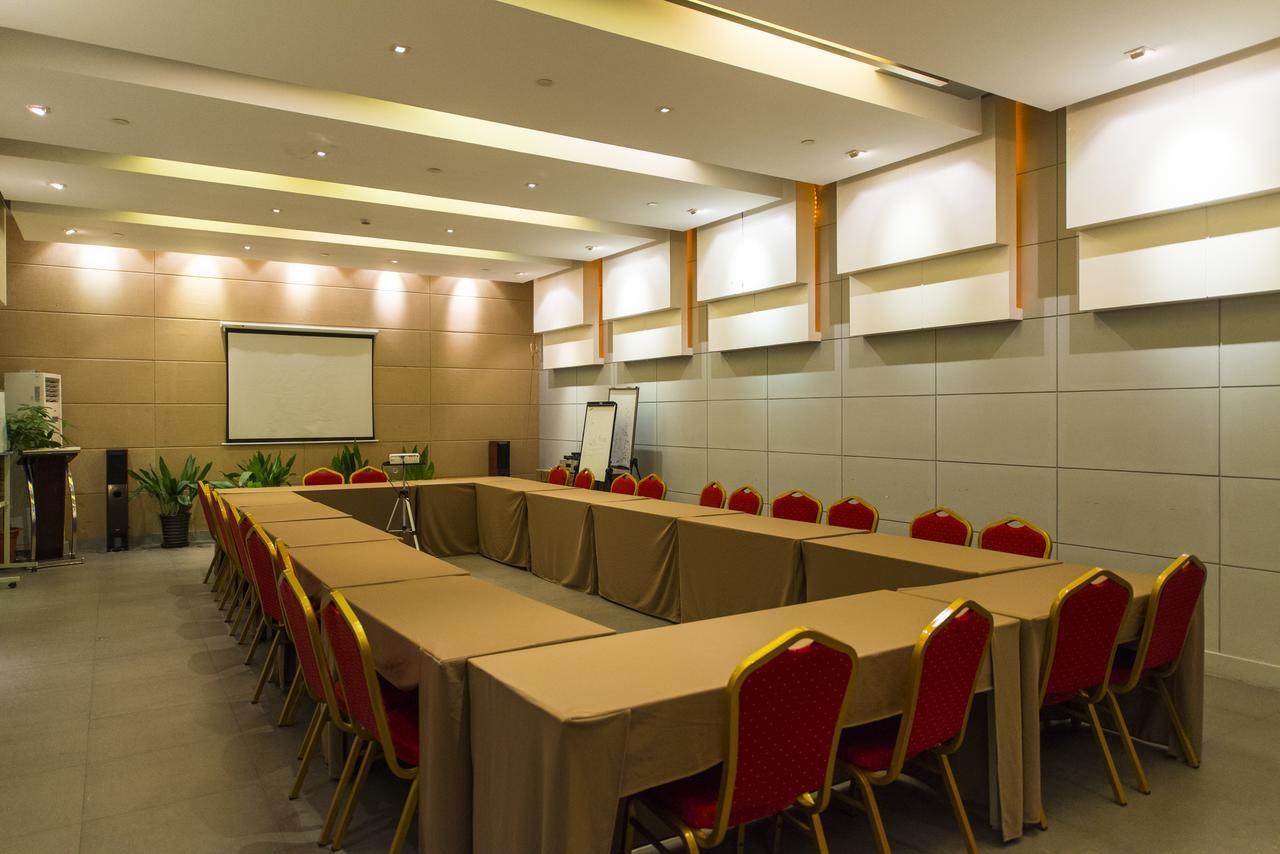 Jinjiang Inn Xianning Yinquan Avenue Hot Spring Hotel Екстериор снимка